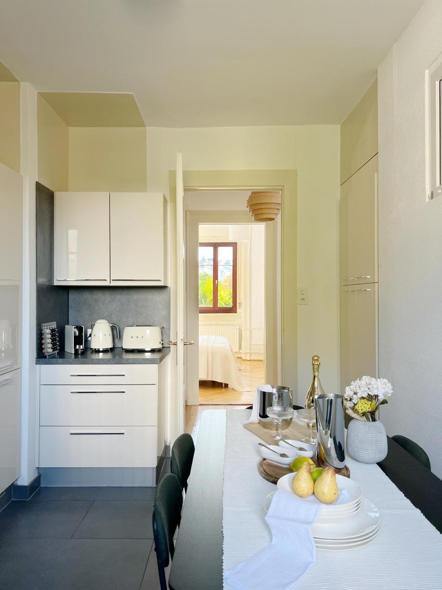 Montreux Riviera Suite Waterfront 3 Bedrooms Private Parking Buitenkant foto