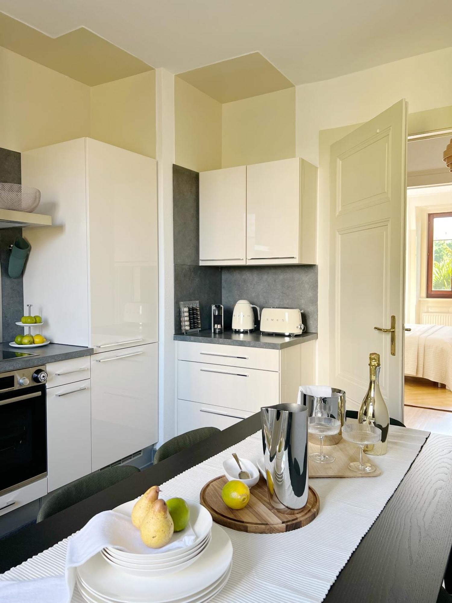 Montreux Riviera Suite Waterfront 3 Bedrooms Private Parking Buitenkant foto